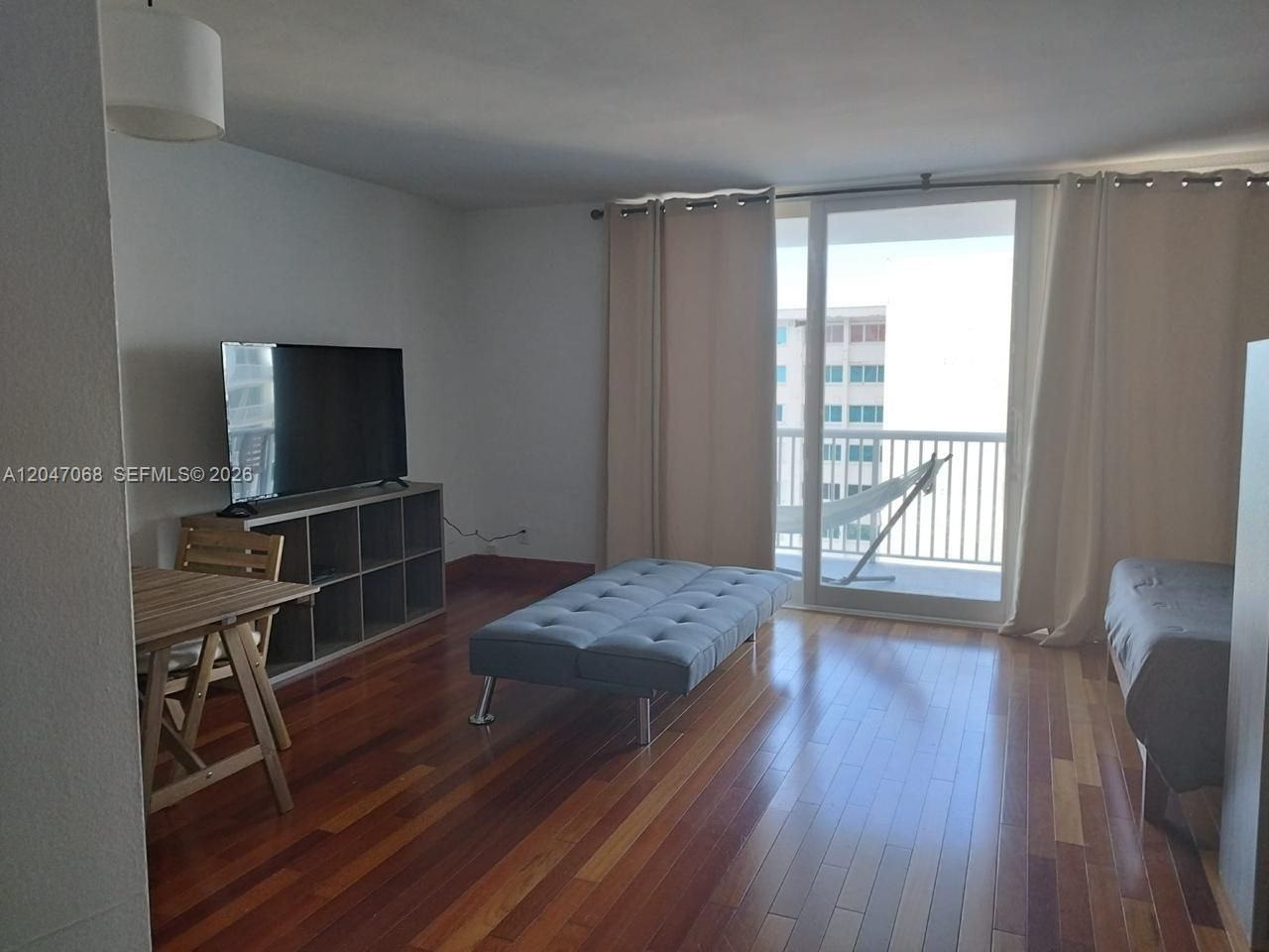 5401 Collins Ave, Unit 1110, Miami Beach, FL 33140 Photo