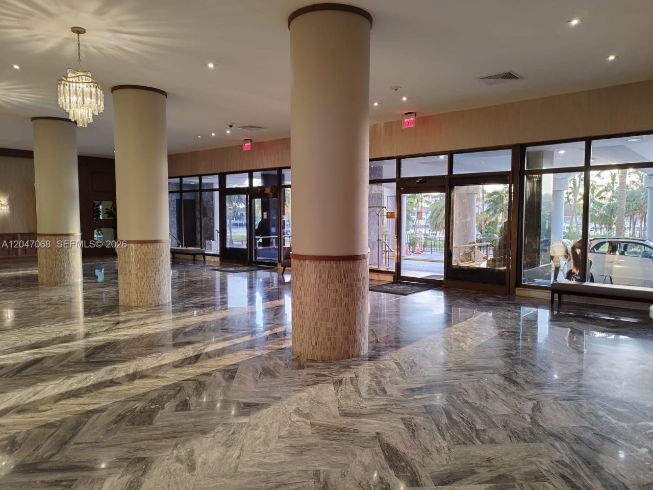 5401 Collins Ave, Unit 1110, Miami Beach, FL 33140 Photo