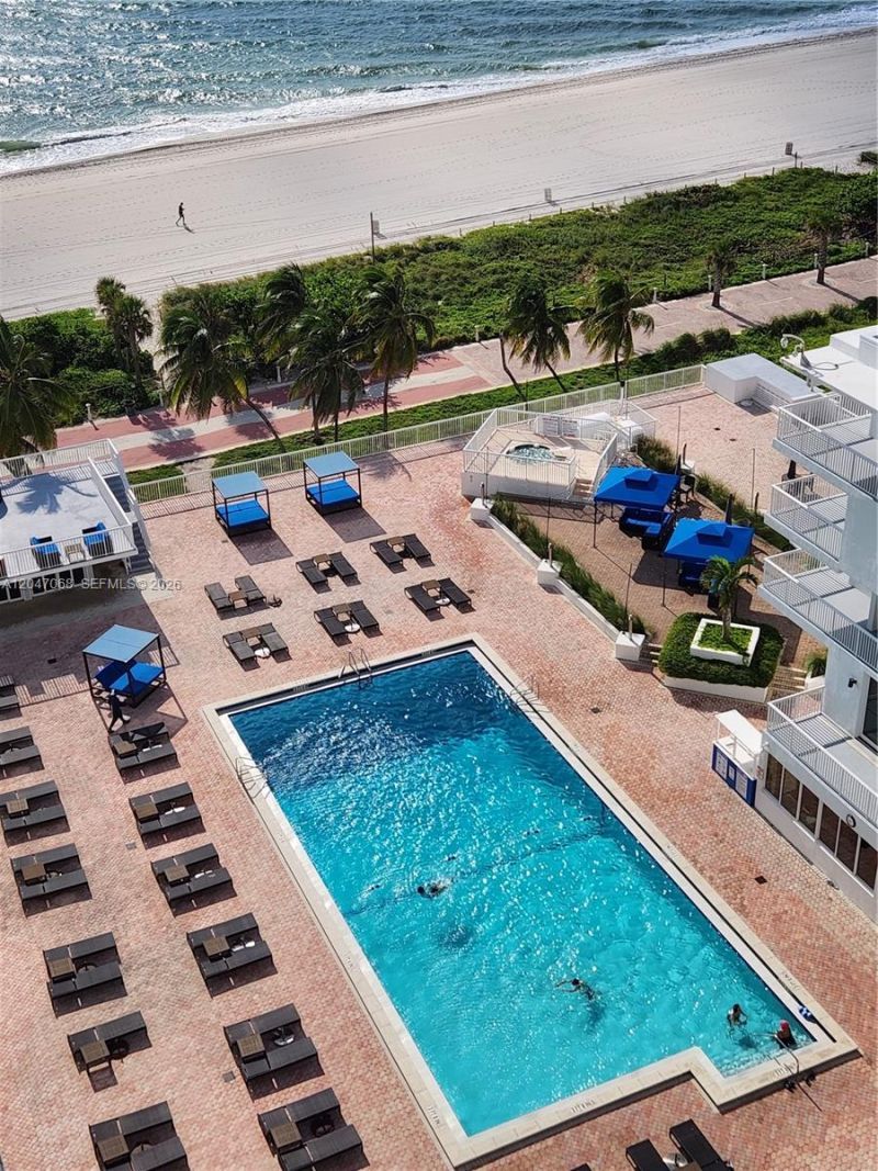 5401 Collins Ave, Unit 1110, Miami Beach, FL 33140 Photo