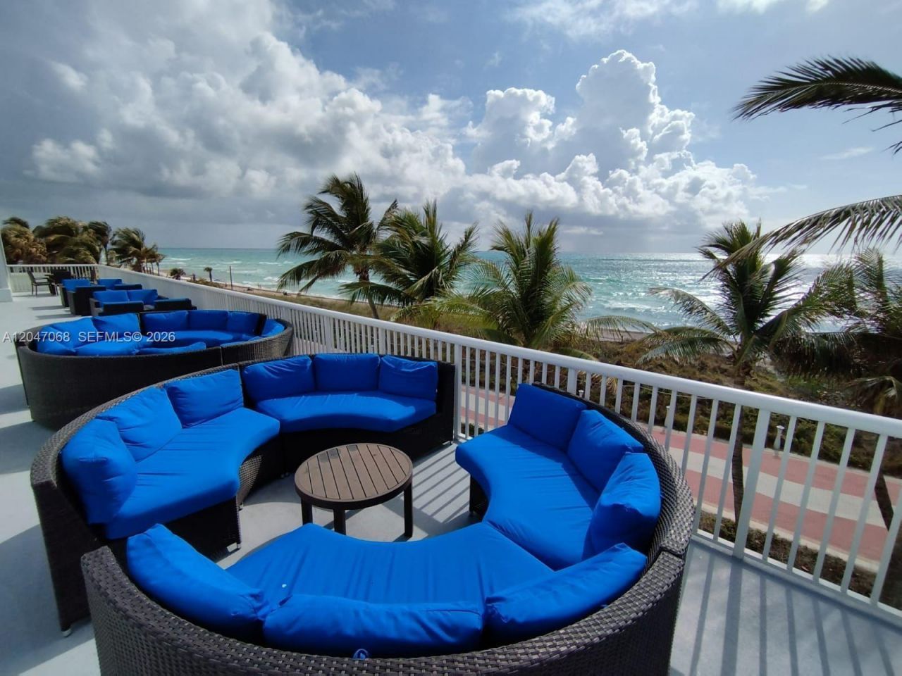 5401 Collins Ave, Unit 1110, Miami Beach, FL 33140 Photo