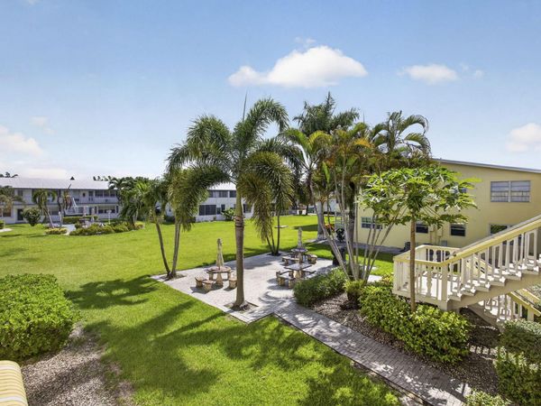 111 Sheffield E, West Palm Beach, FL 33417