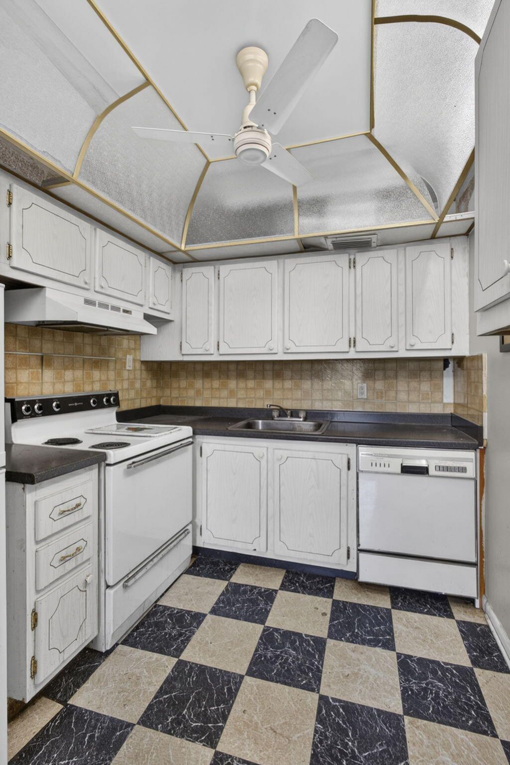 111 Sheffield E, West Palm Beach, FL 33417 Photo