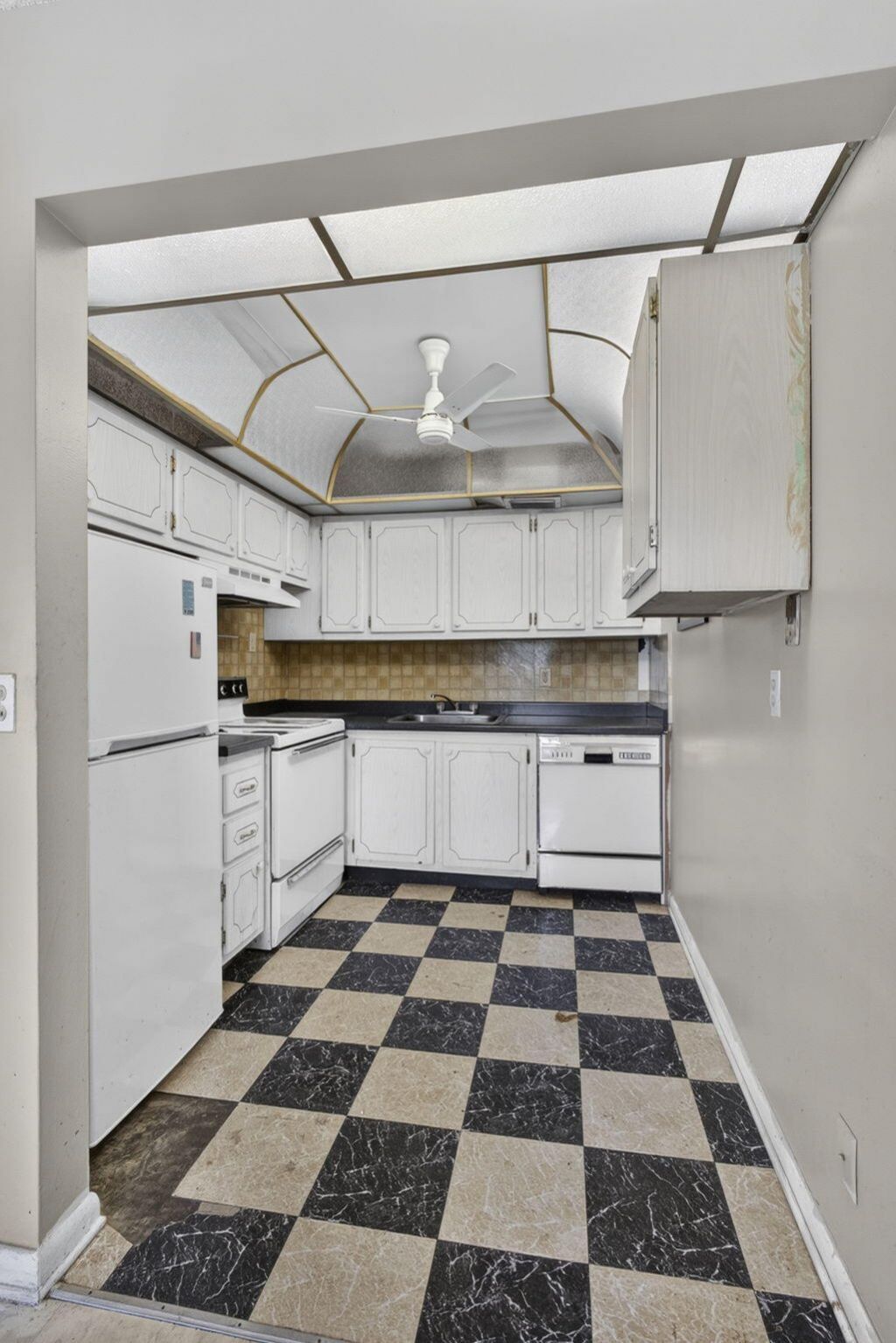 111 Sheffield E, West Palm Beach, FL 33417 Photo