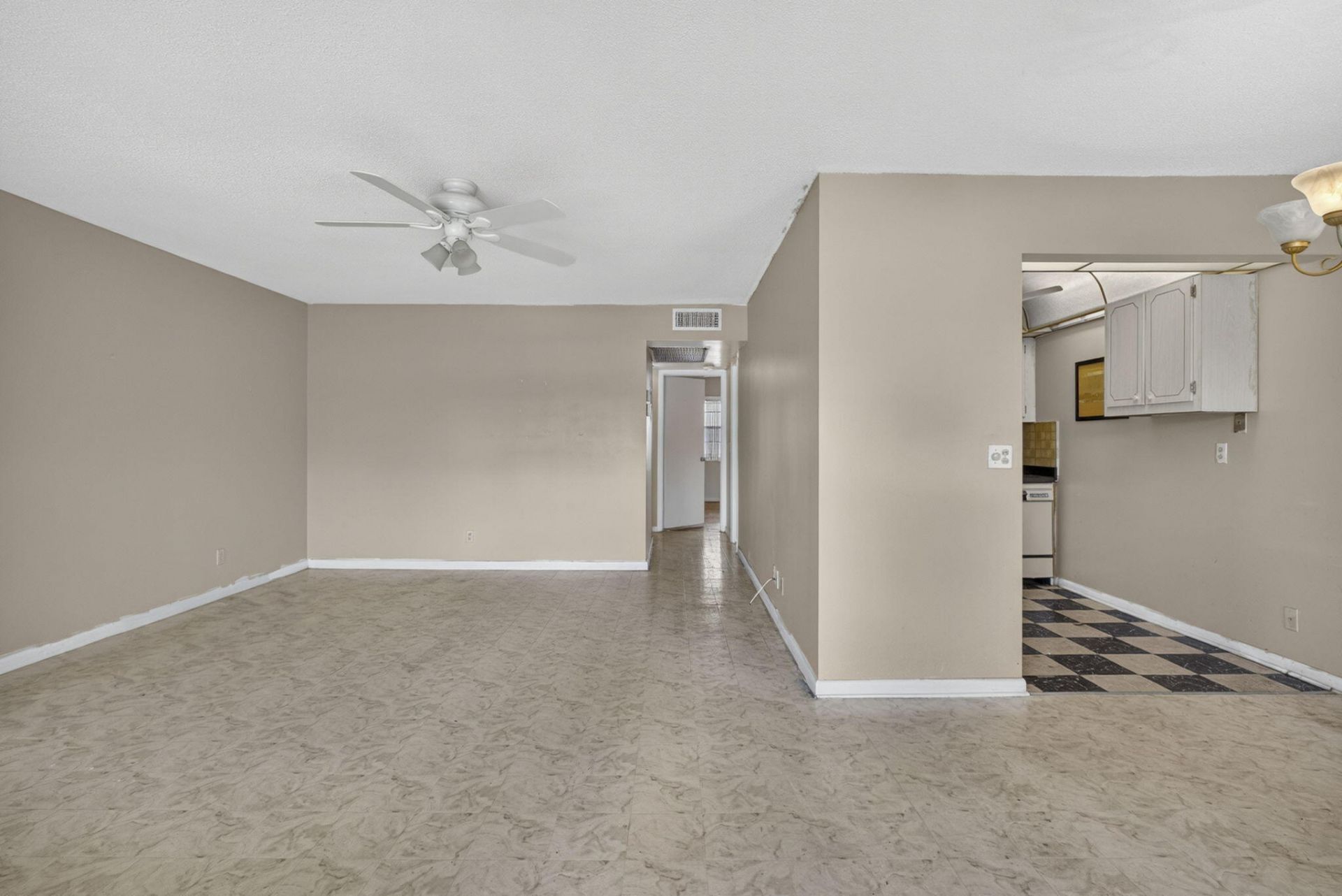 111 Sheffield E, West Palm Beach, FL 33417 Photo