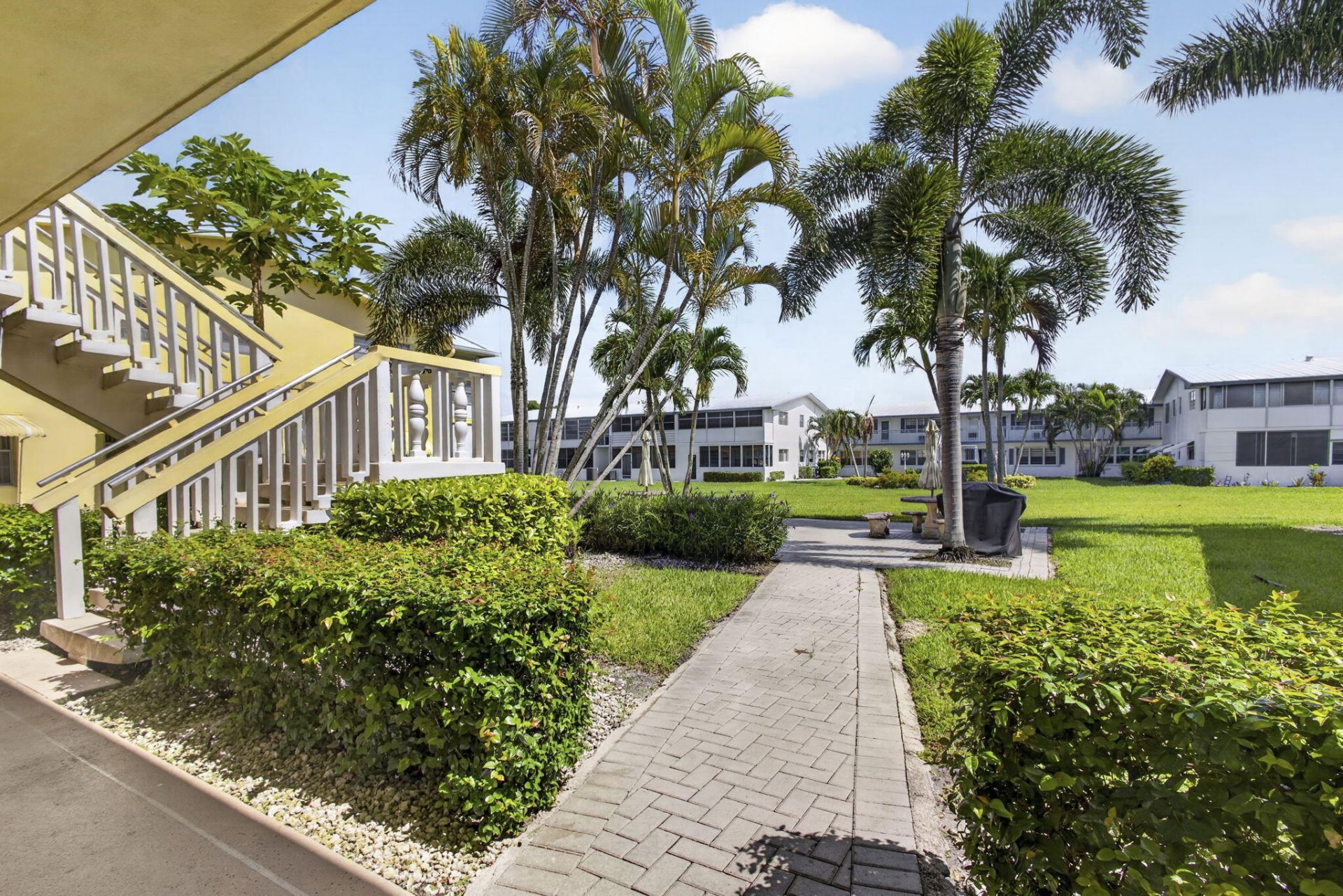 111 Sheffield E, West Palm Beach, FL 33417 Photo