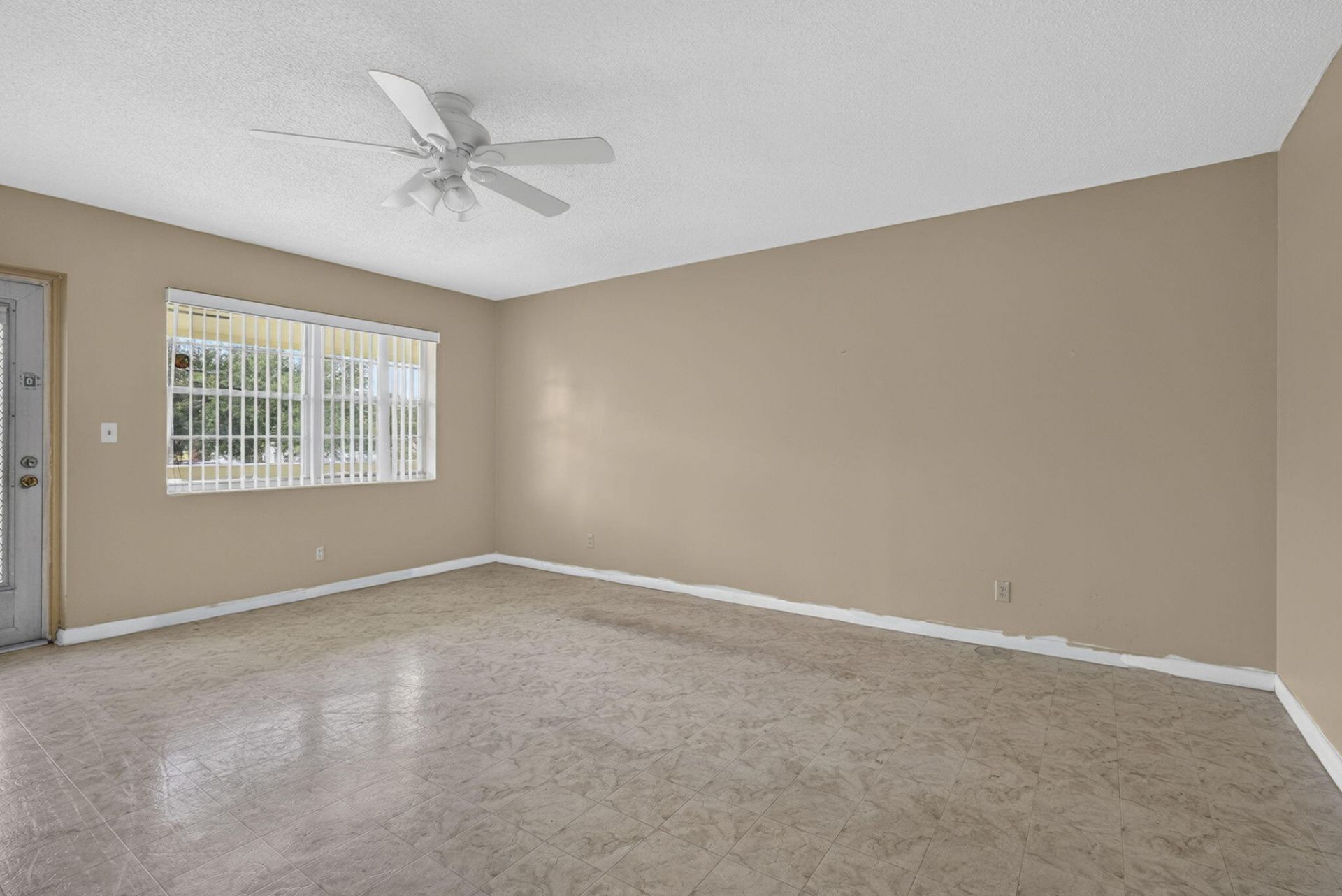 111 Sheffield E, West Palm Beach, FL 33417 Photo