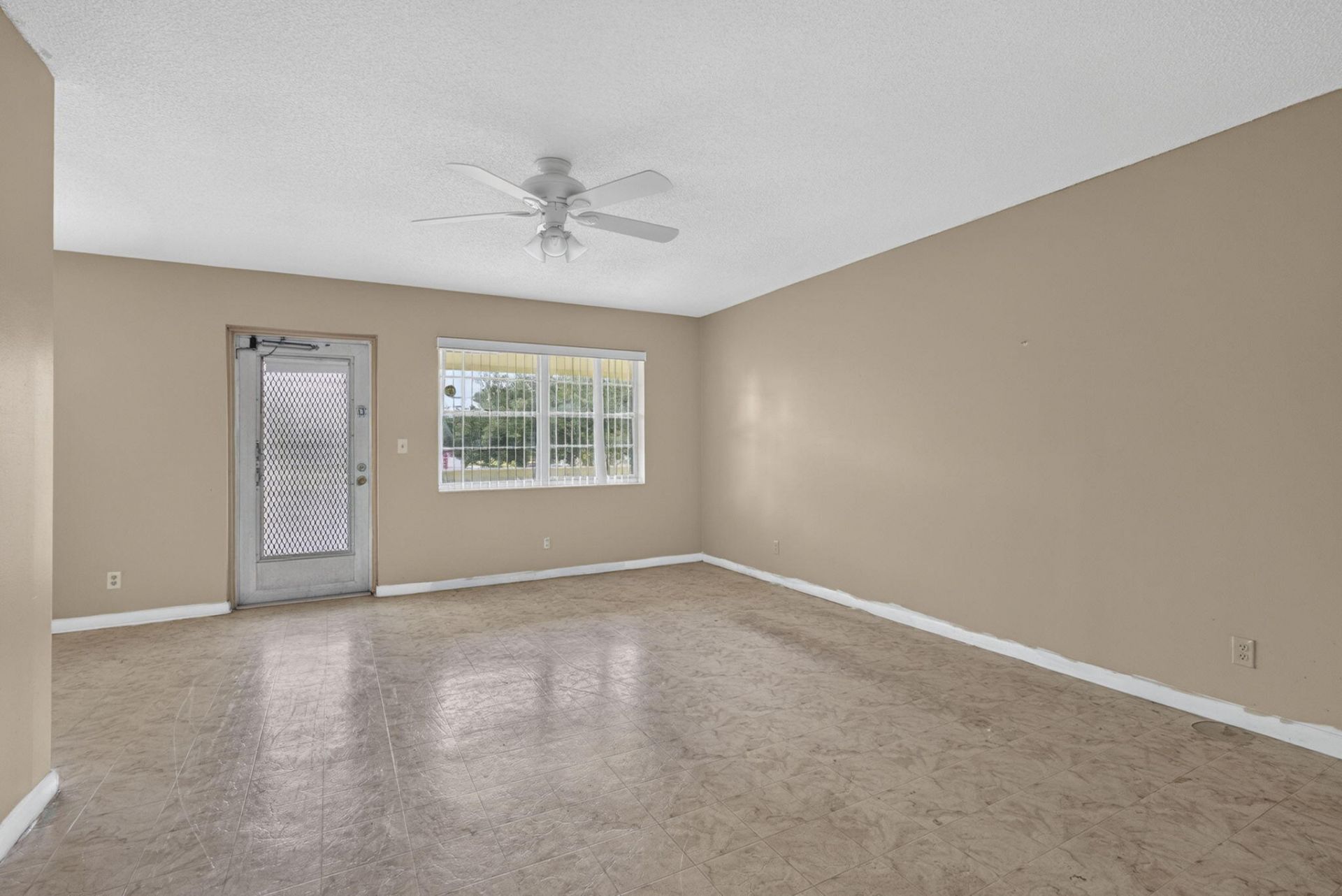 111 Sheffield E, West Palm Beach, FL 33417 Photo