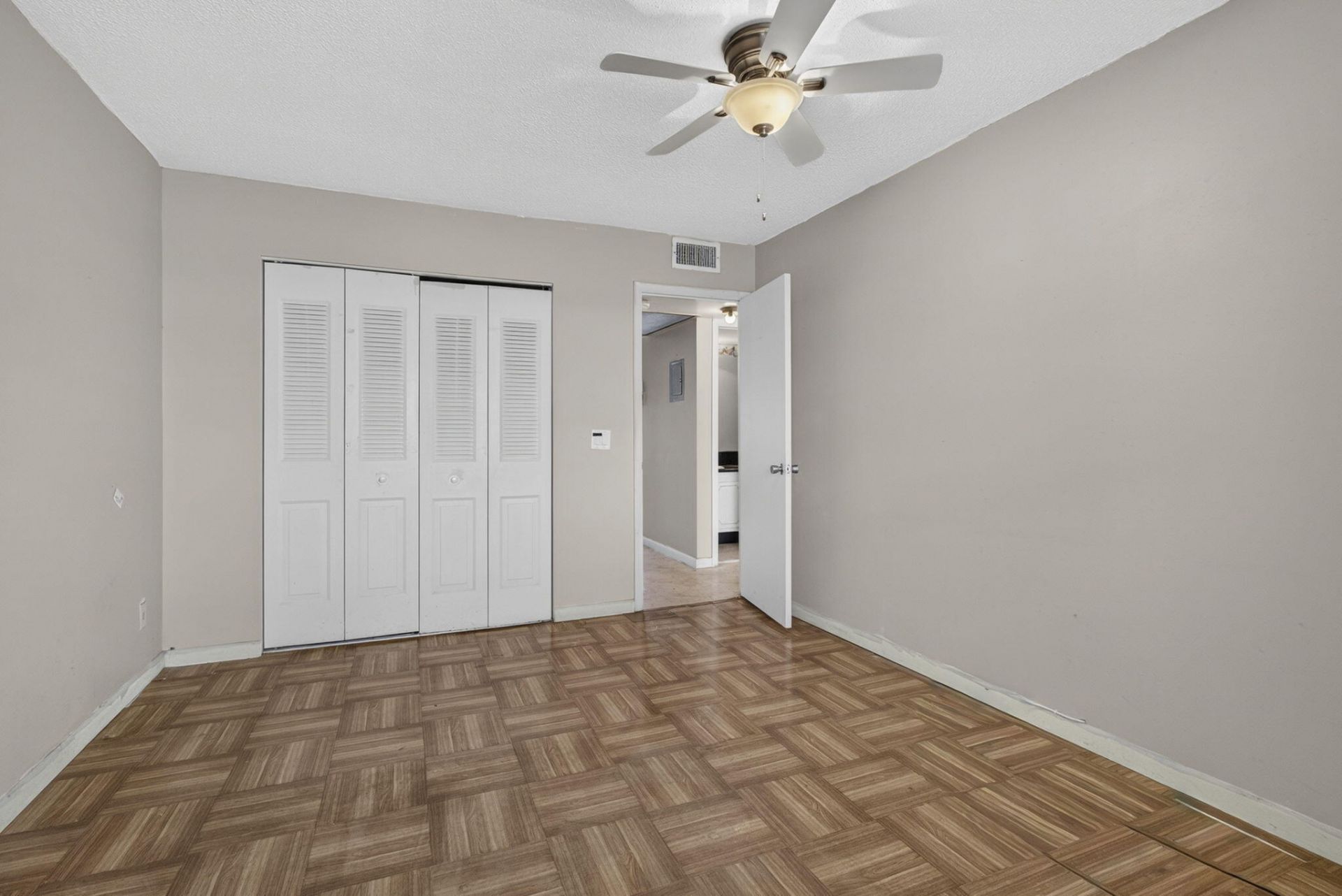 111 Sheffield E, West Palm Beach, FL 33417 Photo
