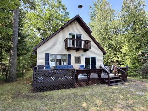 9474 W US 23 Highway, Mackinaw City, MI 49701