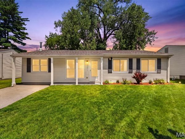 11971 Brookmont Drive, Maryland Heights, MO 63043