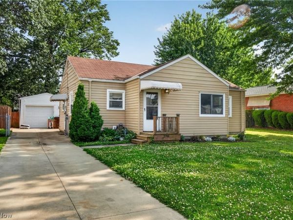 2701 Tuxedo Avenue , Parma, OH 44134
