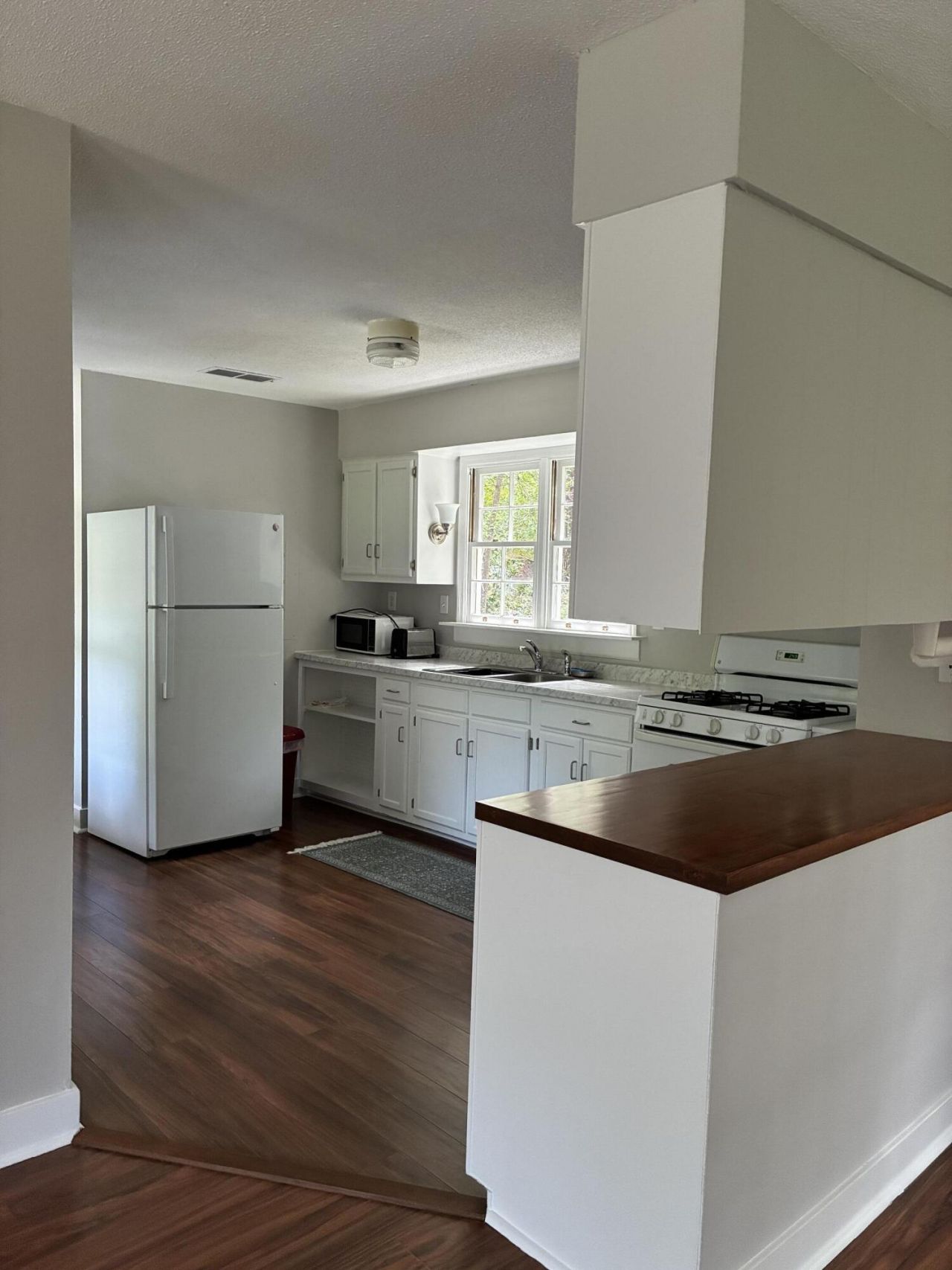 702 Simmons Avenue Photo 6