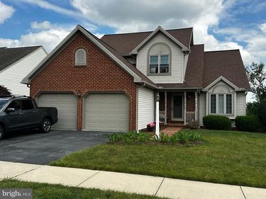 1010 HILLSIDE AVENUE, ELIZABETHTOWN, PA 17022