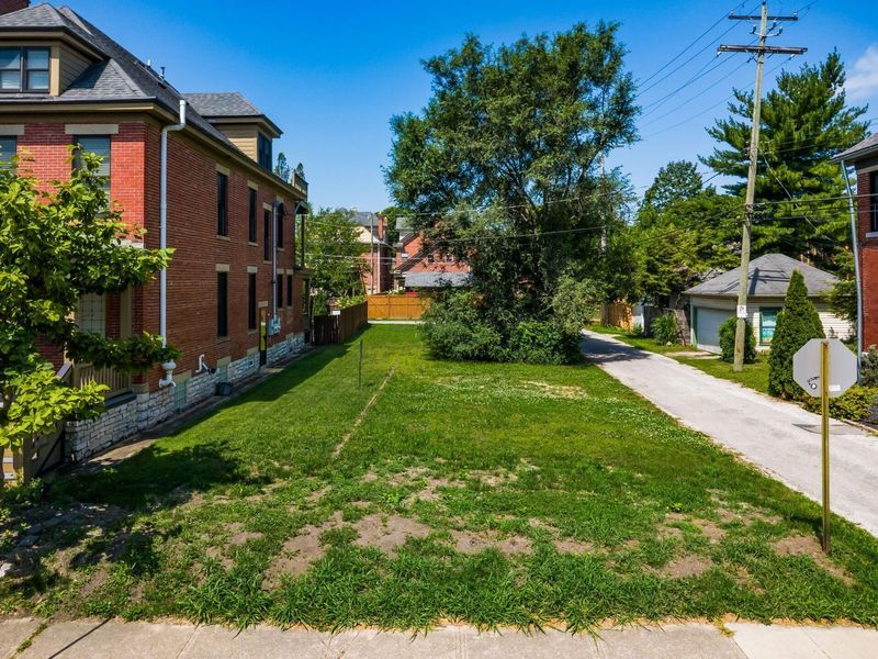 161-163 S 18th Street , Columbus, OH 43205 Photo 2