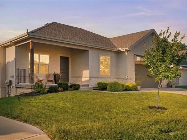 19610 W 196th Terrace, Spring Hill, KS 66083