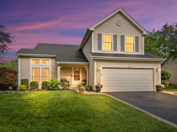 1689 Warrington Lane , Crystal Lake, IL 60014