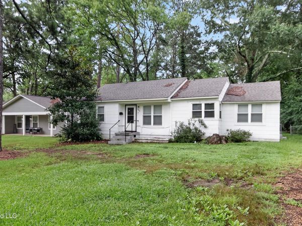 609 Launcelot Road, Jackson, MS 39206