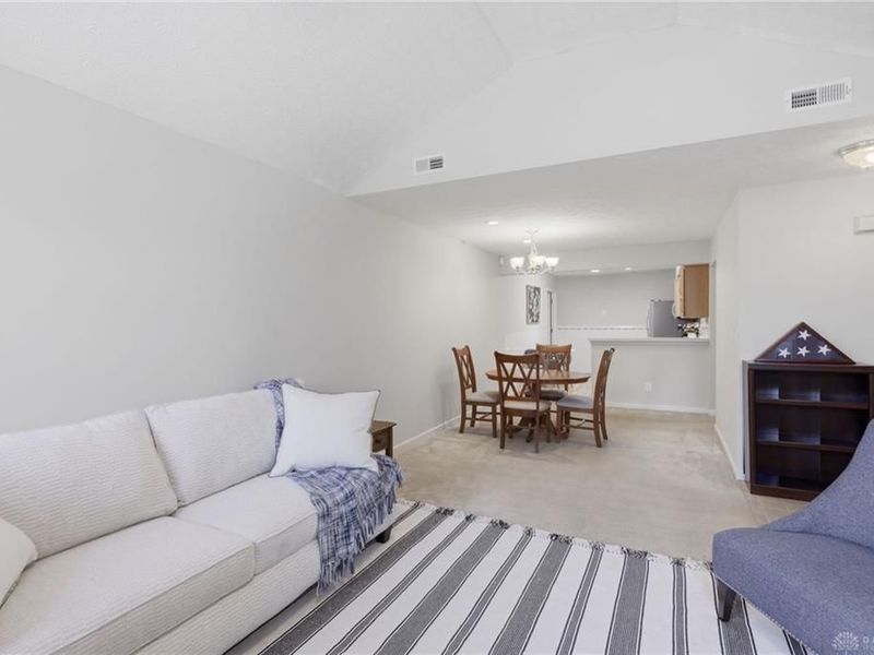 127 Edinburgh Village Drive, Centerville, OH 45458 Photo 12