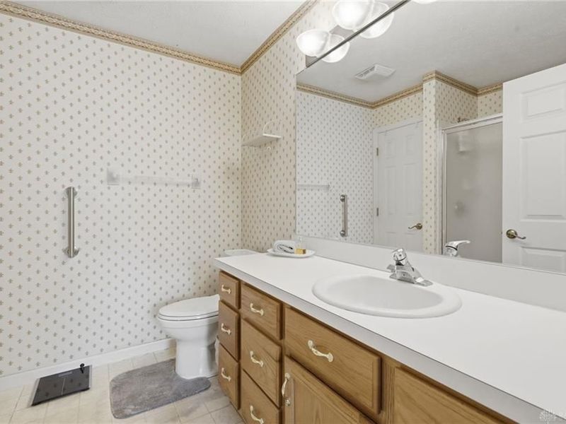 127 Edinburgh Village Drive, Centerville, OH 45458 Photo 23