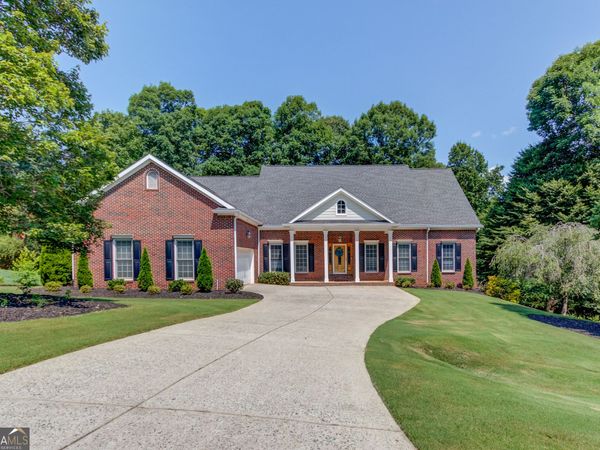 613 River Chase, Hoschton, GA 30548