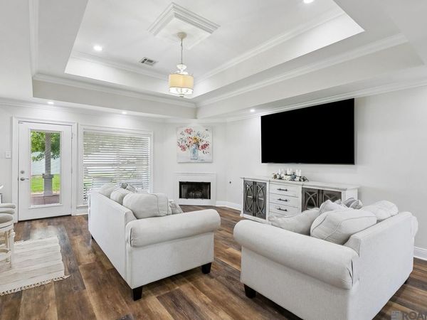 104 Oak Arbor Drive, Laplace, LA 70068