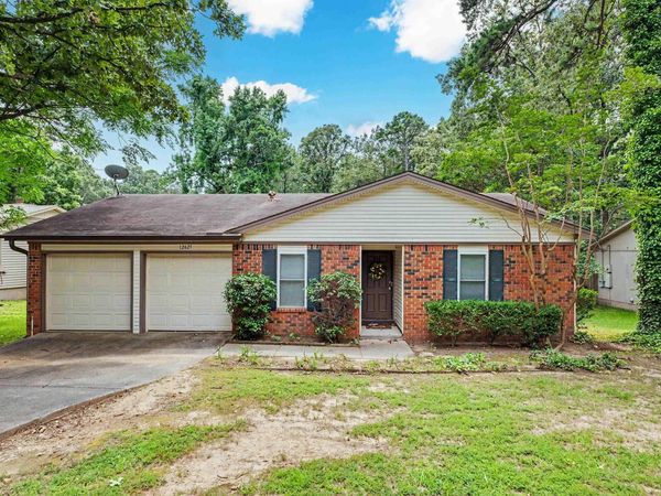 12621 Valleywood Drive, Little Rock, AR 72211