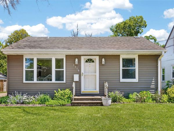 1110 28th St Se, Cedar Rapids, IA 52403