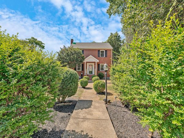2610 Vancouver DR NW, Roanoke, VA 24012