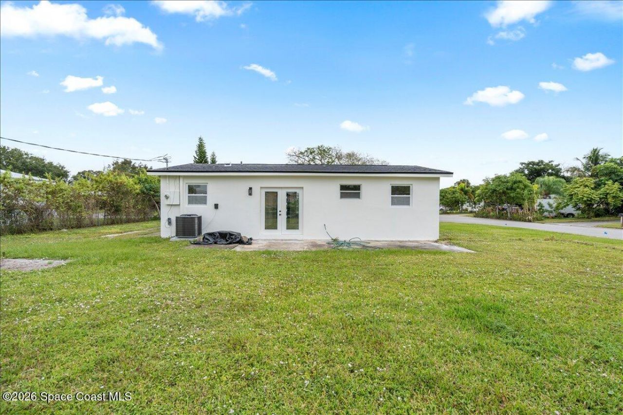 301 W Rutgers Street , Melbourne, FL 32901 Photo