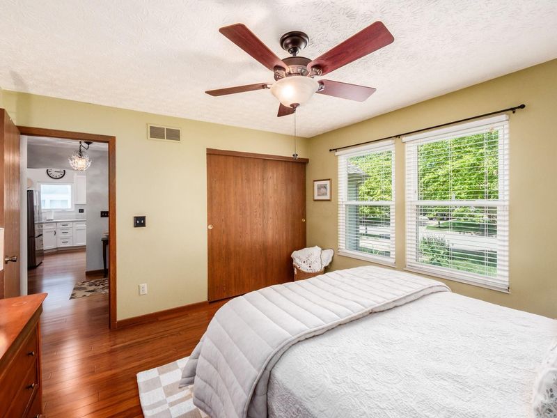 7899 Leaview Drive, Columbus, OH 43235 Photo 18