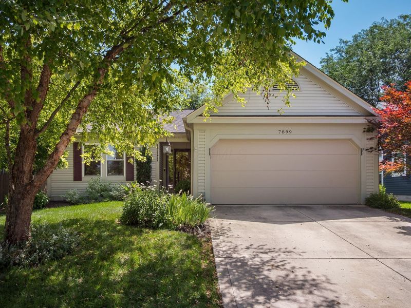 7899 Leaview Drive, Columbus, OH 43235 Photo 2