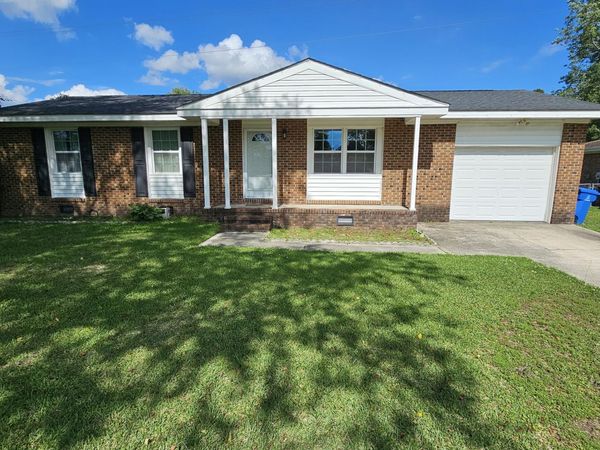 109 Valley Court , Jacksonville, NC 28540