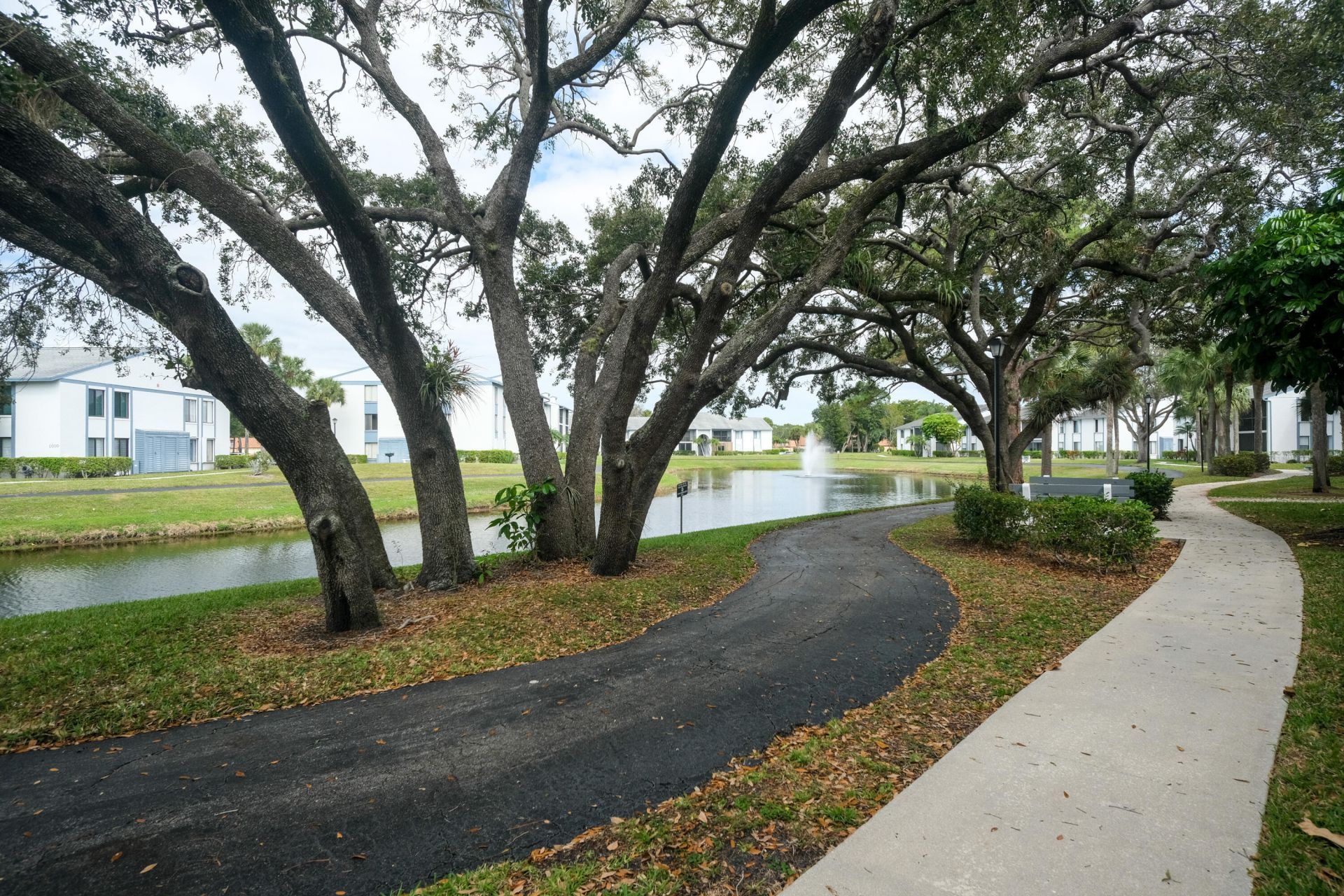 1015 Green Pine Boulevard, Unit B3, West Palm Beach, FL 33409 Photo