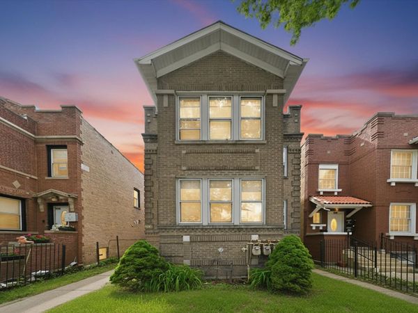 4918 N Monticello Avenue , Chicago, IL 60625