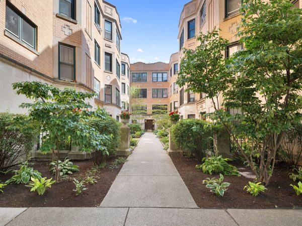 1215 W GRANVILLE Avenue, Unit 1A, Chicago, IL 60660