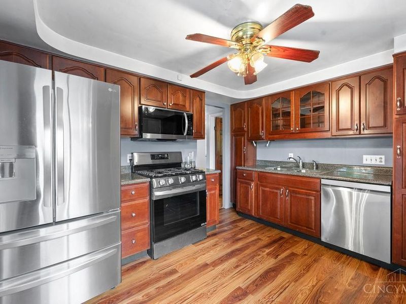3044 Coral Park Drive, Cincinnati, OH 45211 Photo 12