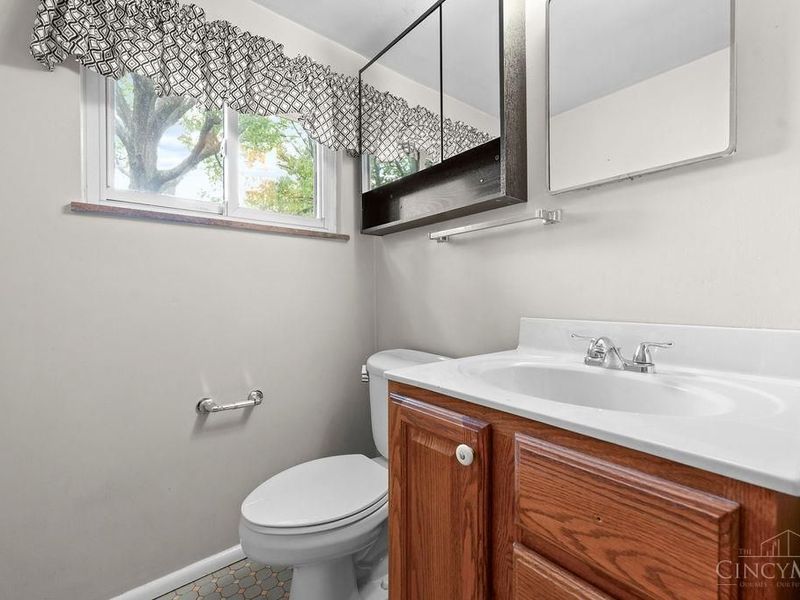 3044 Coral Park Drive, Cincinnati, OH 45211 Photo 27