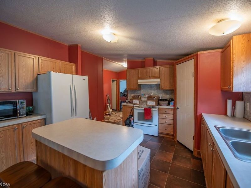 9805 Crooked Creek Road SE, Uhrichsville, OH 44683 Photo 16