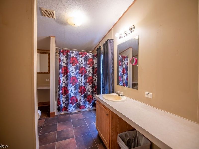 9805 Crooked Creek Road SE, Uhrichsville, OH 44683 Photo 22