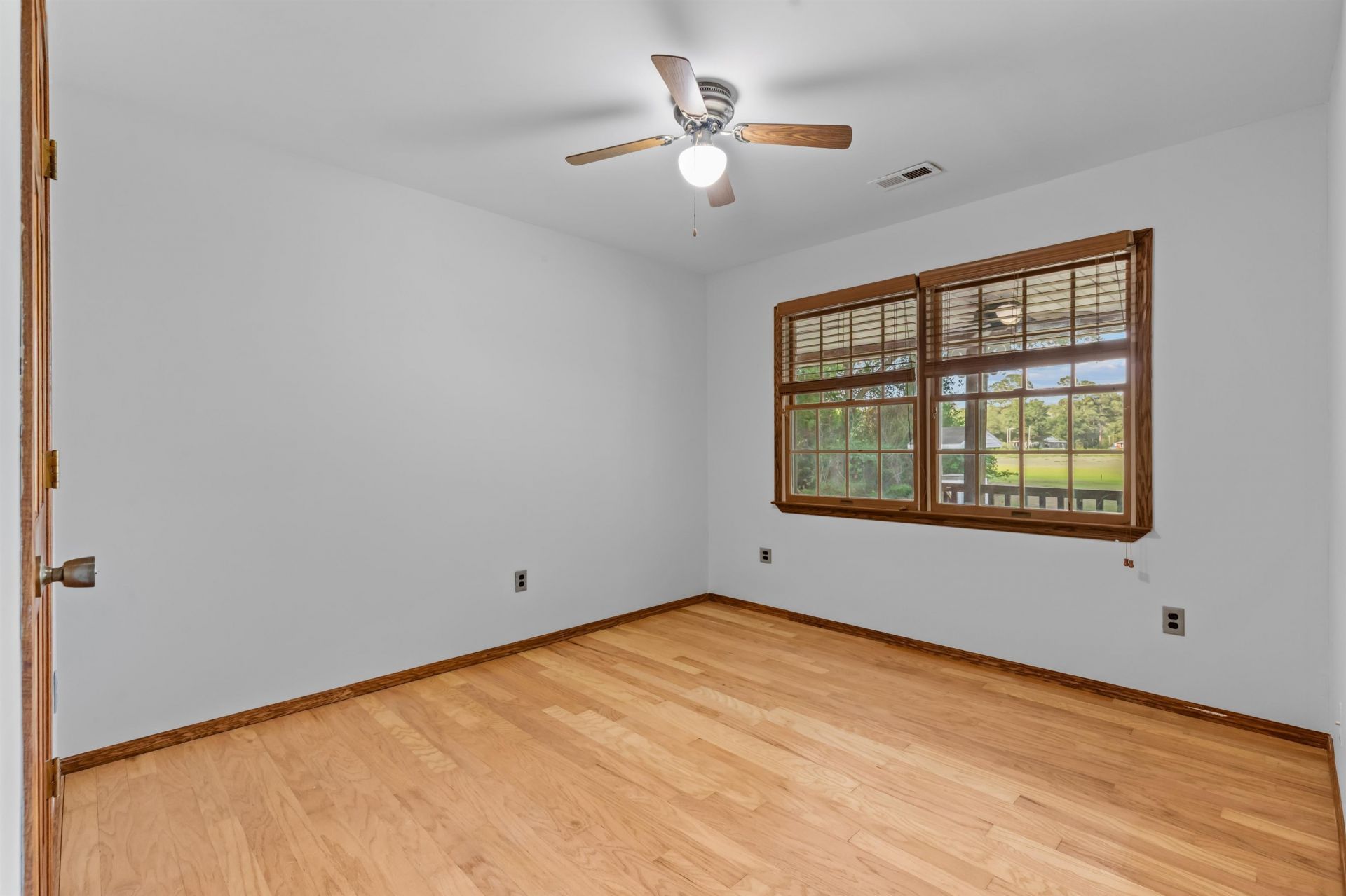 2600 Minnick Rd Photo 17