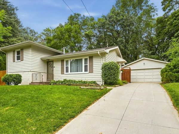53 SKYVIEW Drive, COUNCIL BLUFFS, IA 51503