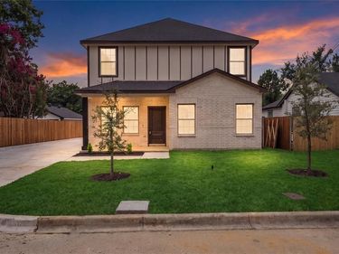 2416 Bird Street, Fort Worth, TX 76111