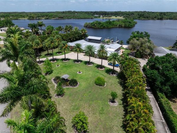14562 Riverside DR, FORT MYERS, FL 33905