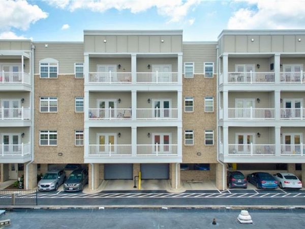 605 W Market Street, Unit 206, Greensboro, NC 27401