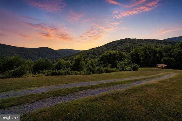 5855 JOLLETT ROAD , ELKTON, VA 22827