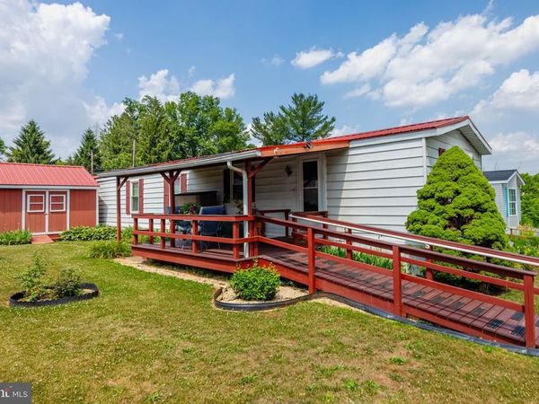 4 HEMLOCK ACRES COURT , MANHEIM, PA 17545