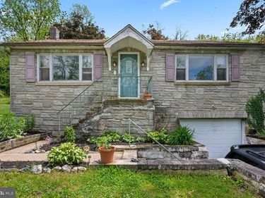 1644 MOSELEM ROAD, HAMBURG, PA 19526