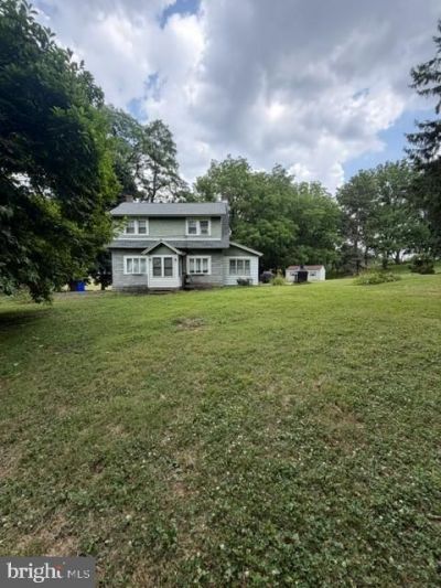 32 GERNANTS CH ROAD , LEESPORT, PA 19533
