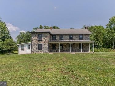 1350 OLD PLAINS ROAD, PENNSBURG, PA 18073