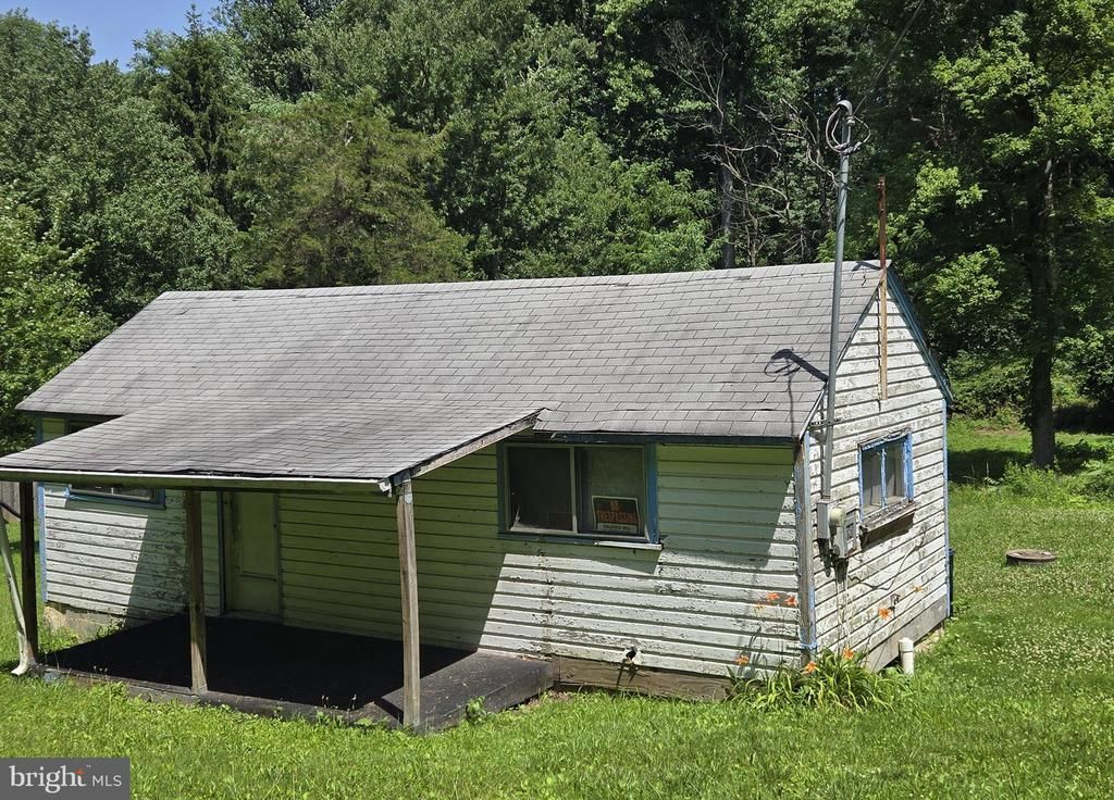 1685 BURKHOLDER ROAD , RED LION, PA 17356